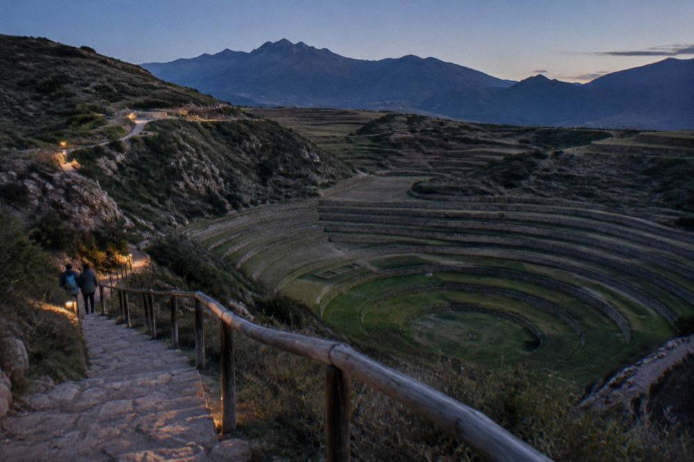 Concentric terraces at Moray under a clear sky